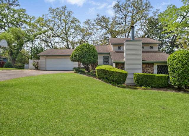 Property at 2032 Ted Hines Dr, Tallahassee, FL 32308, 3 beds, 2.5 baths