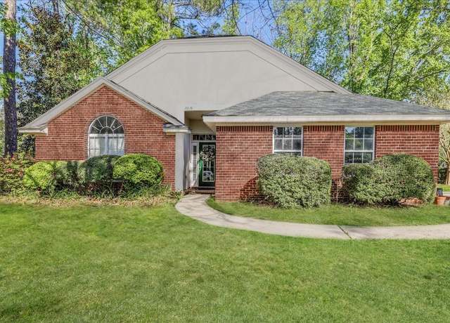 Property at 2018 Heatherbrook Dr, Tallahassee, FL 32312, 3 beds, 2 baths