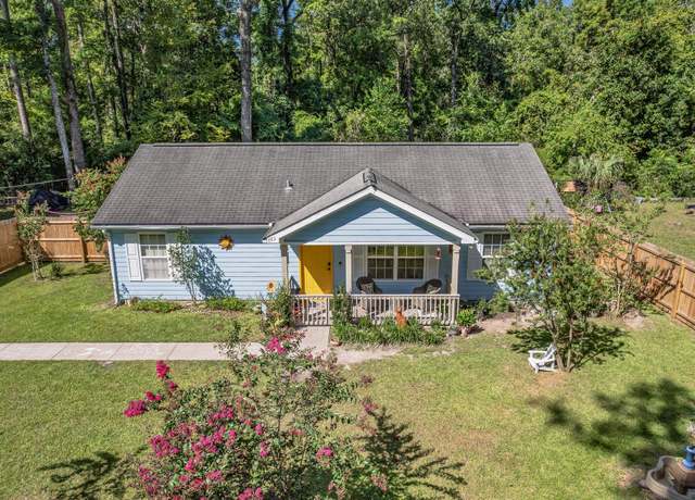 Property at 152 Iroquois Rd, Crawfordville, FL 32327, 3 beds, 2 baths