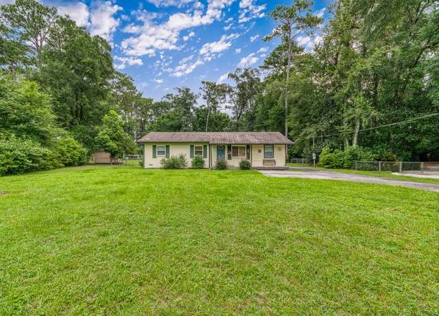 Property at 1994 Hickory Ln, Tallahassee, FL 32305, 3 beds, 1.5 baths