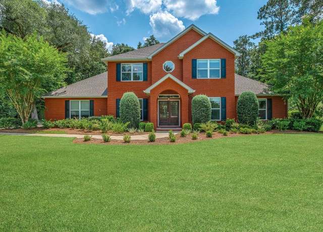 Property at 2814 Royal Isle Dr, Tallahassee, FL 32312, 5 beds, 4.5 baths