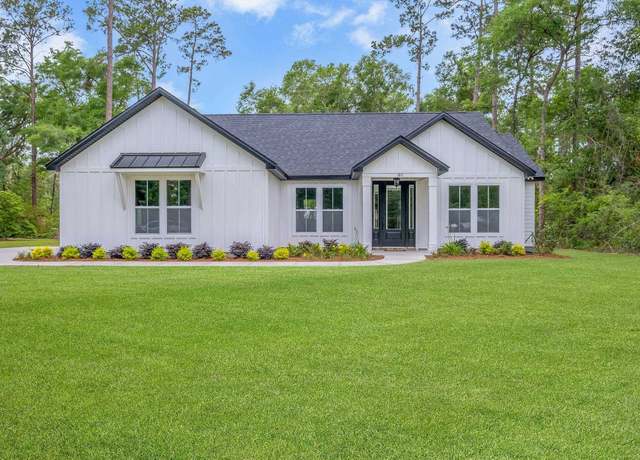 Property at 205 Fairway Dr, Havana, FL 32333, 4 beds, 2 baths