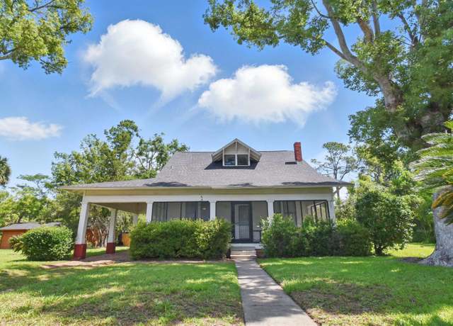 Property at 1118 W Green St, Perry, FL, 5 beds, 2 baths