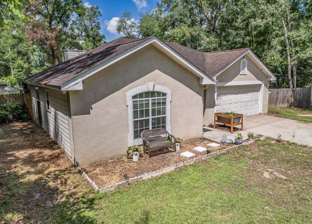 Property at 51 Mulberry Cir, Crawfordville, FL 32327, 3 beds, 2 baths