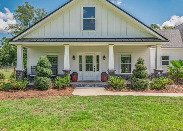 Property at 107 Sawmill Ct, Crawfordville, FL 32327, 4 beds, 3 baths