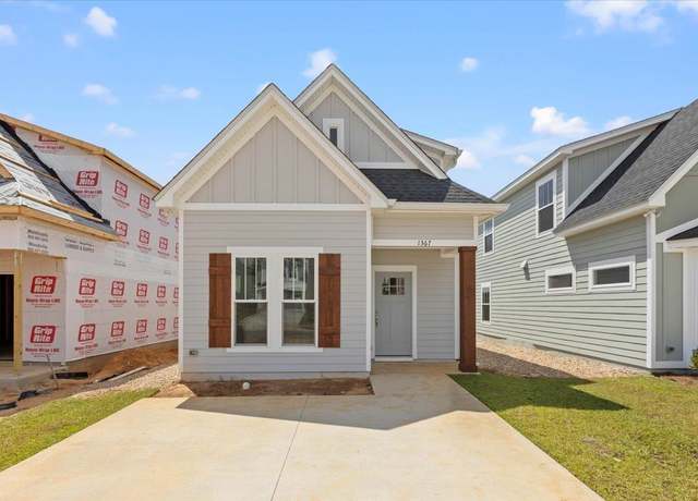 Property at 1367 Landon Hills Dr, Tallahassee, FL 32312, 3 beds, 2.5 baths