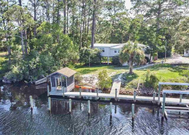 Property at 295 River Rd, Carrabelle, FL 32322, 3 beds, 2 baths
