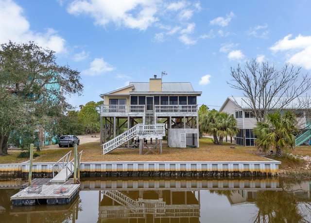 Property at 17 Sunrise Ln, Panacea, FL 32346, 3 beds, 2 baths