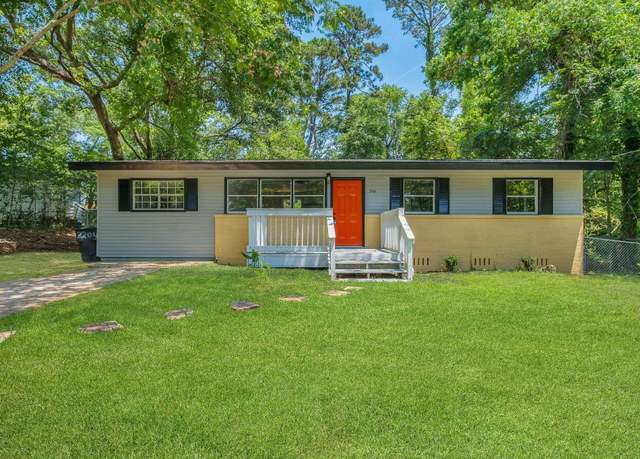 Property at 2204 Berkshire Dr, Tallahassee, FL 32304, 4 beds, 2 baths