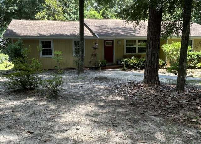 Property at 2811 Pound Dr, Tallahassee, FL 32312, 3 beds, 2 baths