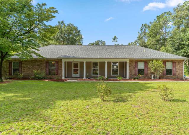Property at 77 Edgewood Dr, Crawfordville, FL 32327, 3 beds, 2.5 baths
