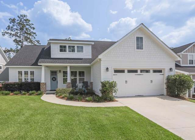 Property at 834 Piney Village Loop, Tallahassee, FL 32311, 4 beds, 2.5 baths