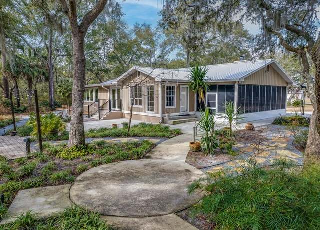 Property at 39 Aucilla St, Panacea, FL 32346, 3 beds, 2 baths