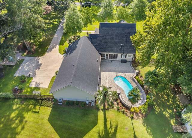 Property at 10047 Covey Ride St, Tallahassee, FL 32312, 5 beds, 5 baths