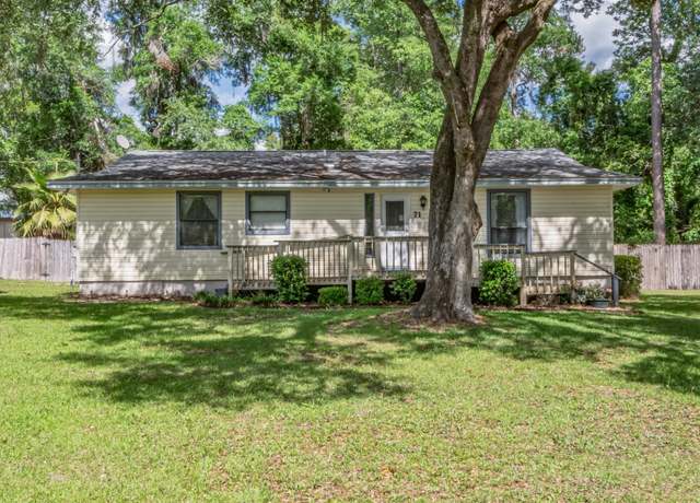 Property at 71 Oak St, Crawfordville, FL, 3 beds, 2.5 baths