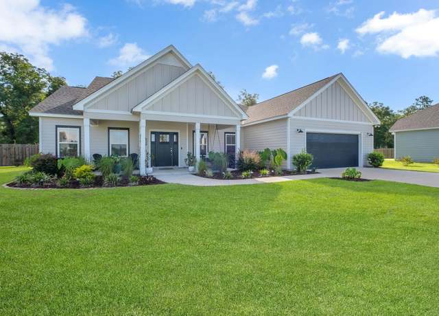 Property at 25 Stillmont Dr, Crawfordville, FL 32327, 3 beds, 2 baths