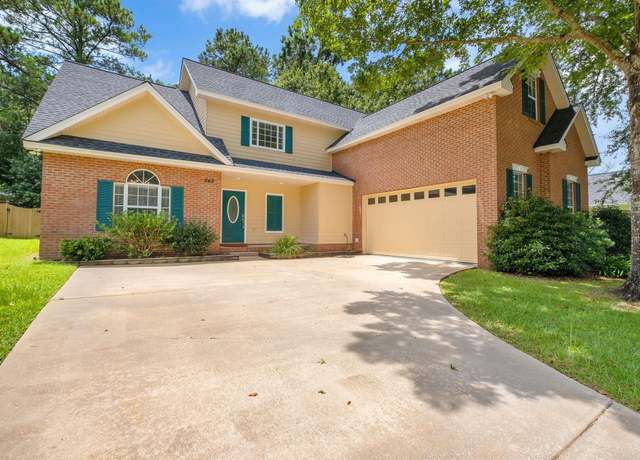 Property at 848 Eagle View Dr, Tallahassee, FL 32311, 4 beds, 2.5 baths
