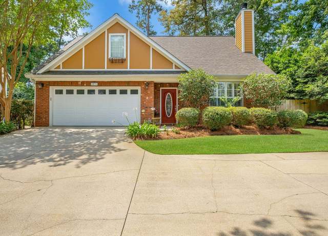 Property at 2031 Windsor Oaks Ct, Tallahassee, FL 32308, 4 beds, 2.5 baths