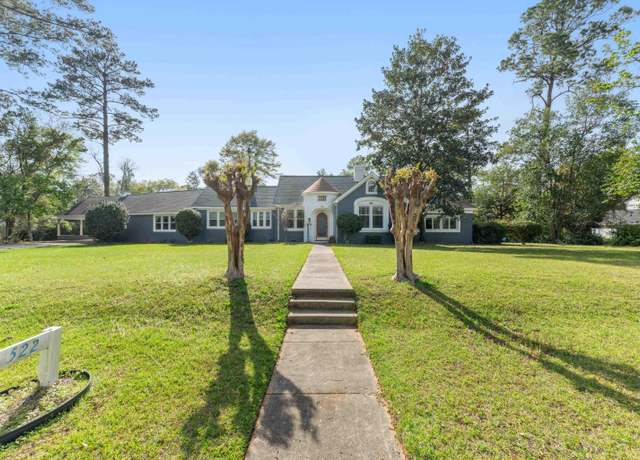 Property at 522 N 11th St, Quincy, FL 32351, 3 beds, 3.5 baths