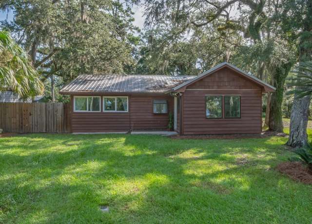 Property at 52 Ben Willis Rd, Crawfordville, FL 32327, 3 beds, 2.5 baths