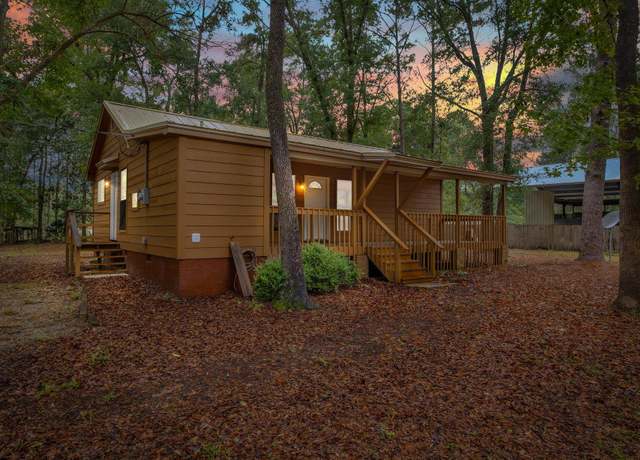 Property at 408 Drake Acres Rd, Quincy, FL 32351, 1 bed, 1 bath