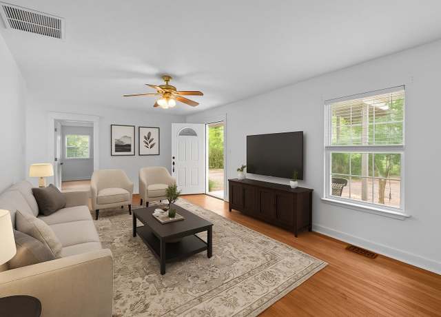 Property at 24133 Lanier St, Tallahassee, FL 32310, 3 beds, 2 baths