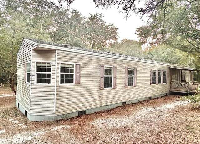 Property at 149 Nusom Dr, Other Florida, FL 32433, 2 beds, 2 baths