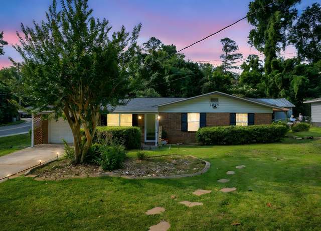 Property at 1809 Quince Dr, Tallahassee, FL 32308, 4 beds, 3 baths