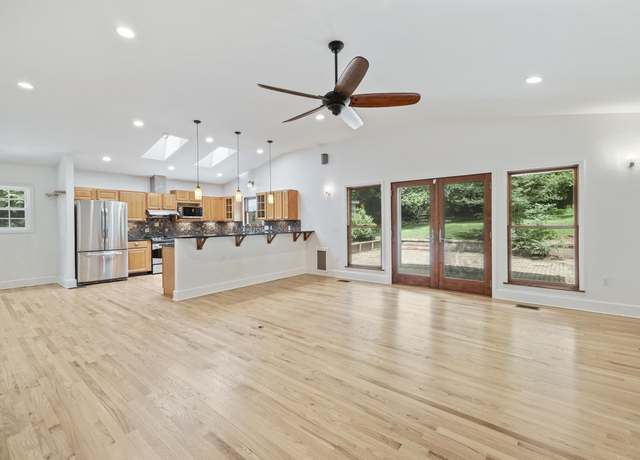 Property at 1519 Marion Ave, Tallahassee, FL 32303, 3 beds, 2.5 baths
