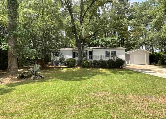Property at 2104 Plantation Forest Dr, Tallahassee, FL, 3 beds, 2 baths