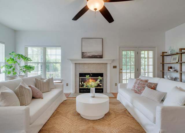 Property at 6388 Mallard Trace Dr, Tallahassee, FL 32312, 4 beds, 2.5 baths