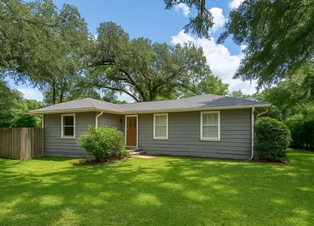 Property at 2002 Trescott Dr, Tallahassee, FL 32308, 3 beds, 2 baths