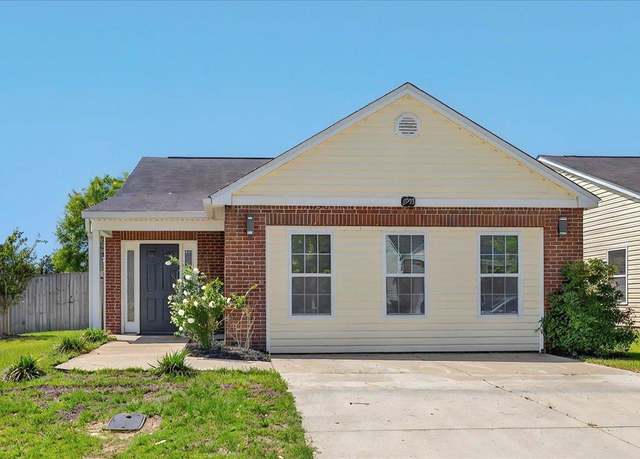 Property at 3974 Paeonia Ct, Tallahassee, FL 32305, 3 beds, 2 baths