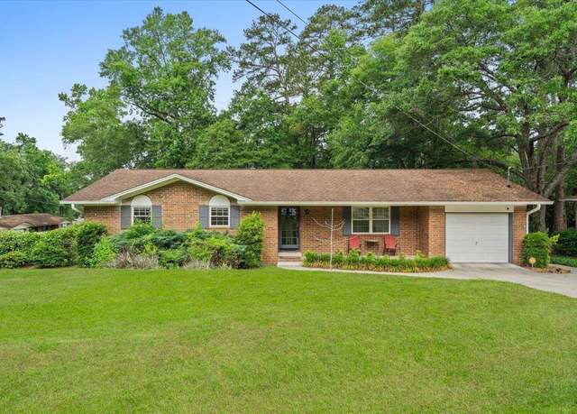 Property at 2304 Vincent Dr, Tallahassee, FL 32303, 3 beds, 2 baths