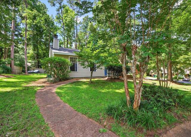 Property at 3905 Paces Pl, Tallahassee, FL 32311, 2 beds, 2 baths