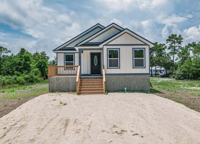 Property at 1613 Sea Breeze Way, Carrabelle, FL 32322, 3 beds, 2 baths