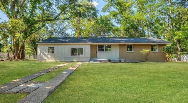 Photo of 2212 Berkshire Dr, Tallahassee, FL 32304