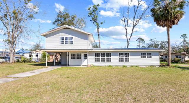 Photo of 1000 E Margurite St, Perry, FL 32347