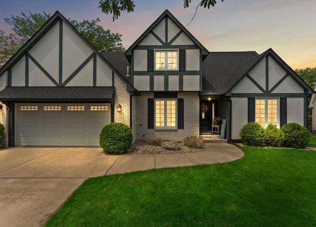 Property at 2342 Anna St, Schererville, IN 46375, 4 beds, 2.5 baths