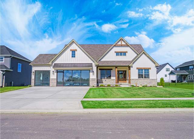 Property at 1751 Trailbrook Dr, Valparaiso, IN 46385, 4 beds, 3 baths