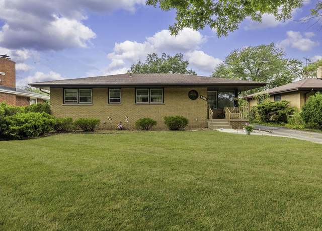 Property at 8546 Hohman Ave, Munster, IN 46321, 3 beds, 1.5 baths