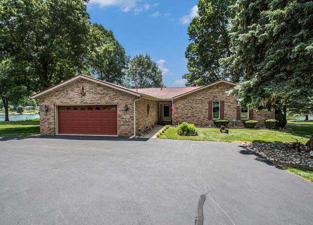 Property at 608 North Shore Dr, Kendallville, IN 46755, 3 beds, 1.5 baths