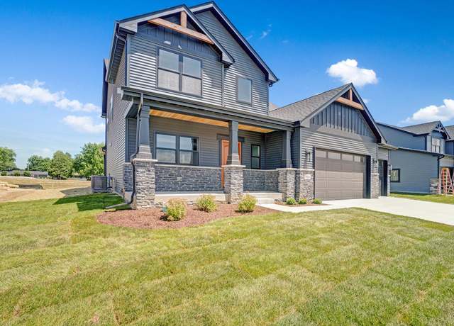 Property at 1660 Forest Ridge Dr, Valparaiso, IN 46385, 3 beds, 2.5 baths