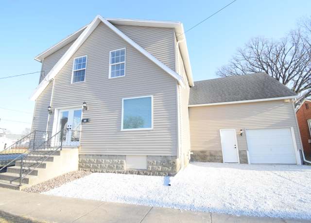 Property at 300 S Cullen St, Rensselaer, IN 47978, 4 beds, 2.5 baths