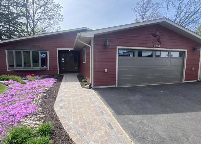 Property at 2493 E Lakeshore Dr, Crown Point, IN 46307, 4 beds, 3 baths