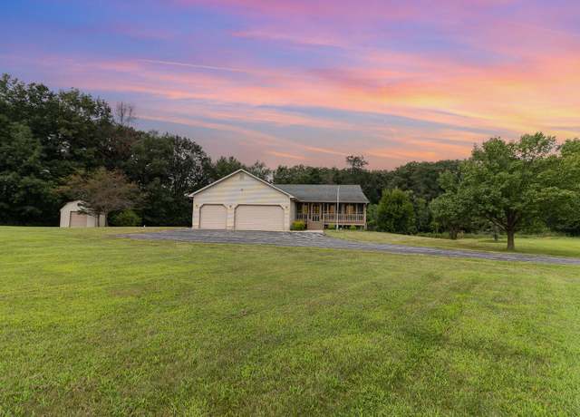 Property at 17020 Holtz Rd, Lowell, IN 46356, 4 beds, 2.5 baths