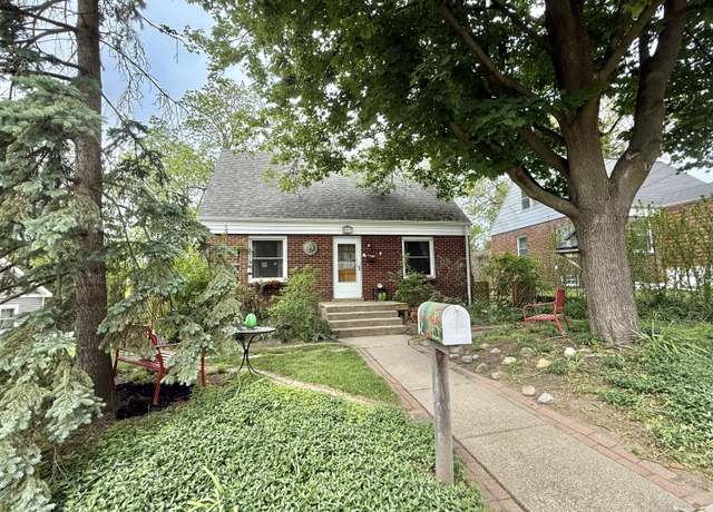 Property at 805 Academy St, Valparaiso, IN 46383, 3 beds, 2.5 baths