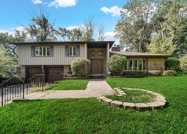 Property at 924 Quinn Pl, Dyer, IN 46311, 4 beds, 3 baths