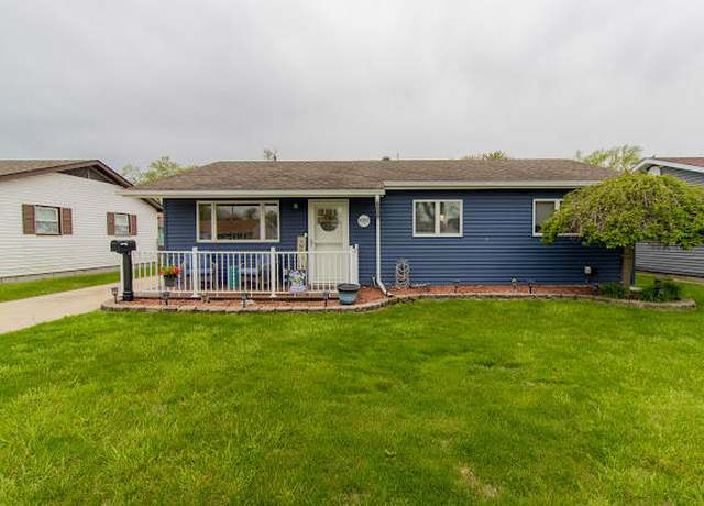 Property at 9320 Ellen Dr, Highland, IN 46322, 3 beds, 1 bath