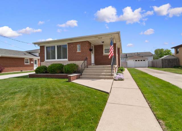 Property at 2618 41st St, Highland, IN 46322, 3 beds, 1 bath
